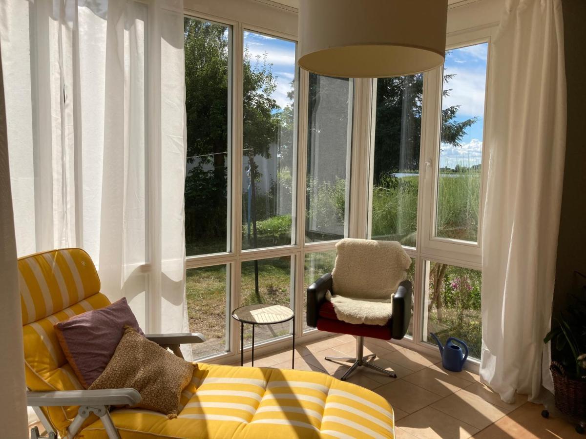 Ferienhaus am Wasser im Grünen Zecherin Exterior foto
